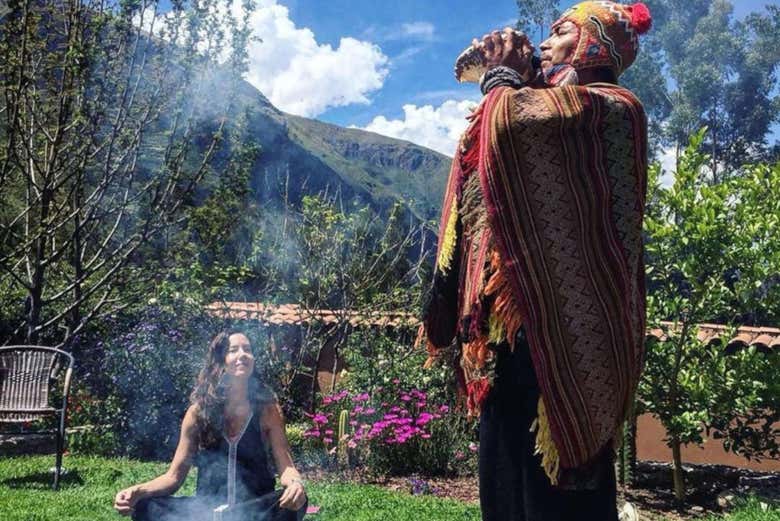 Ceremonia Andina Tradicional Del Pago A La Tierra Urubamba