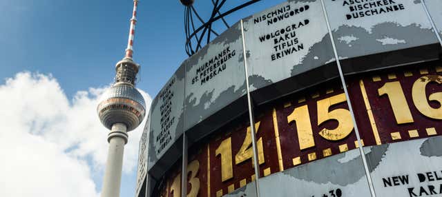 Tour di Berlino Est in piena Guerra Fredda