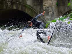 Surfando no Englischer Garten