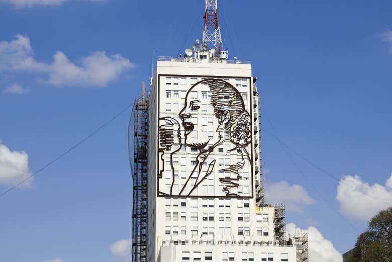 Tour De Las Mujeres Ilustres De Argentina Por Buenos Aires