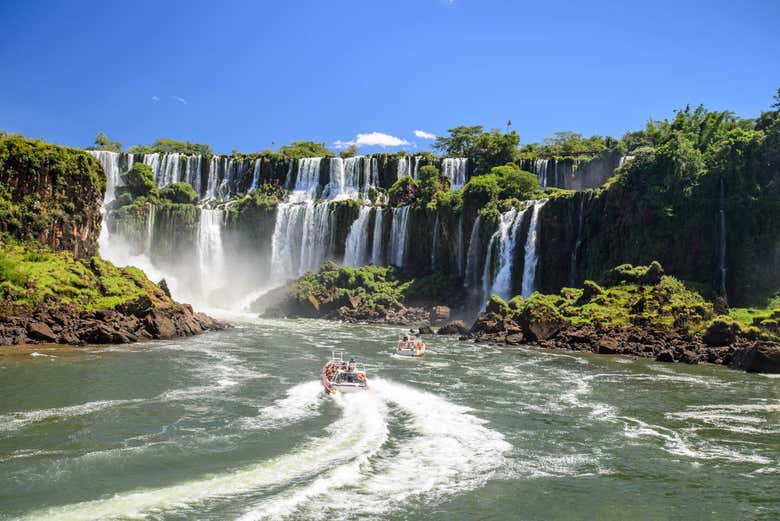 excursion lancha cataratas iguazu