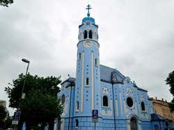 Bratislava, iglesia azul