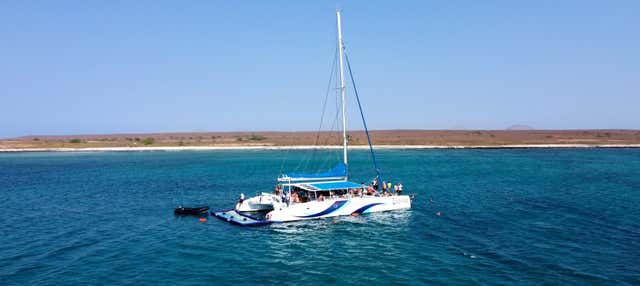 Paseo en catamarán por la isla de Sal