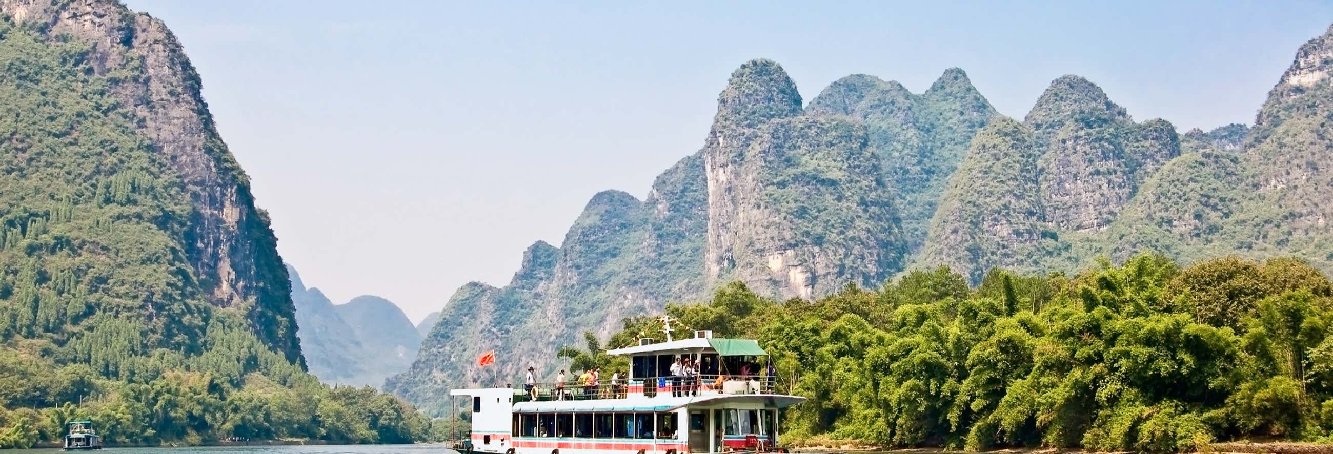 Resultado de imagem para passeio pelo rio Lijiang, entre as cidades de Guilin e Yangshuo