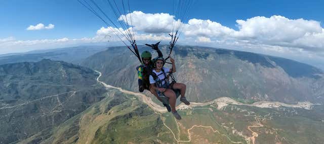 Vuelo en parapente por el Cañón del Chicamocha