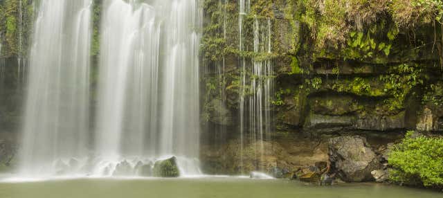 Libéria, Cataratas Llanos de Cortés e Rio Bebedero
