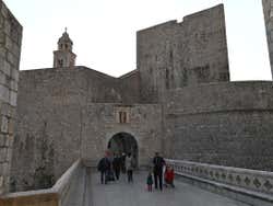 Porte de Ploče