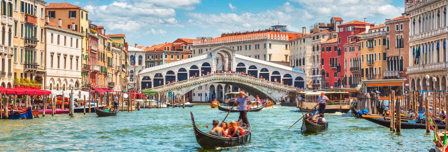 Ferry a Venecia ¡Descubre la ciudad a tu aire!