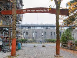 Placa na saída de Christiania