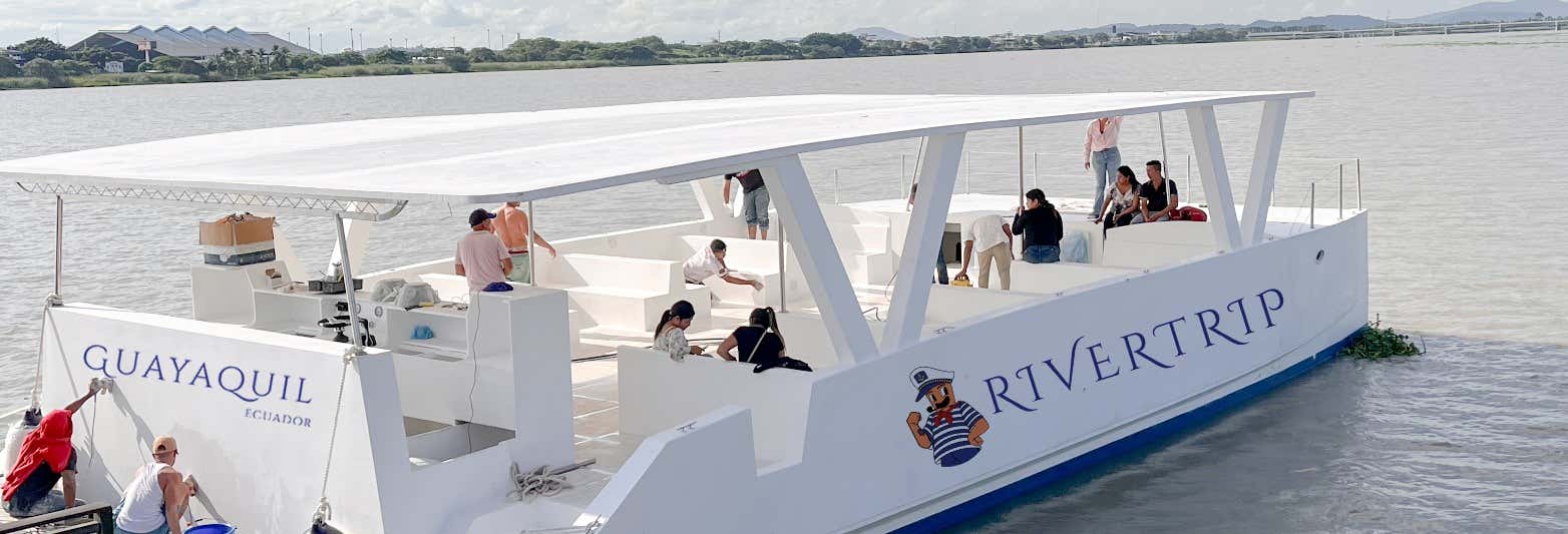 Passeio de barco pelo rio Guayas