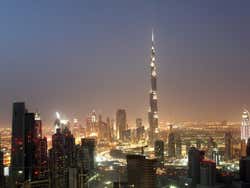 Dubai al anochecer