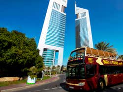 Desfrutando o passeio de ônibus por Dubai