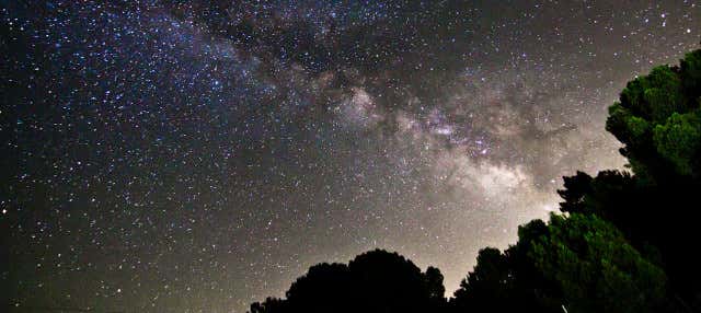 Observación de estrellas en la Ermita de San Bartolomé