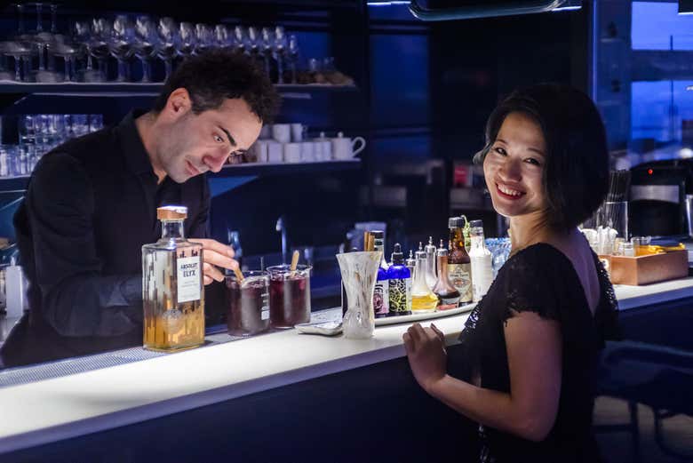 Degustando um coquetel de sangria