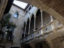 Arquitetura medieval da rua Montcada de Barcelona