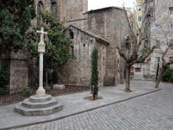 No pátio da Igreja de Santa Ana