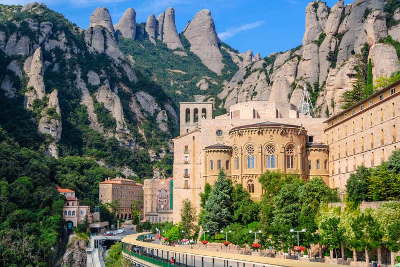 vista-panoramica-monasterio-montserrat.jpg