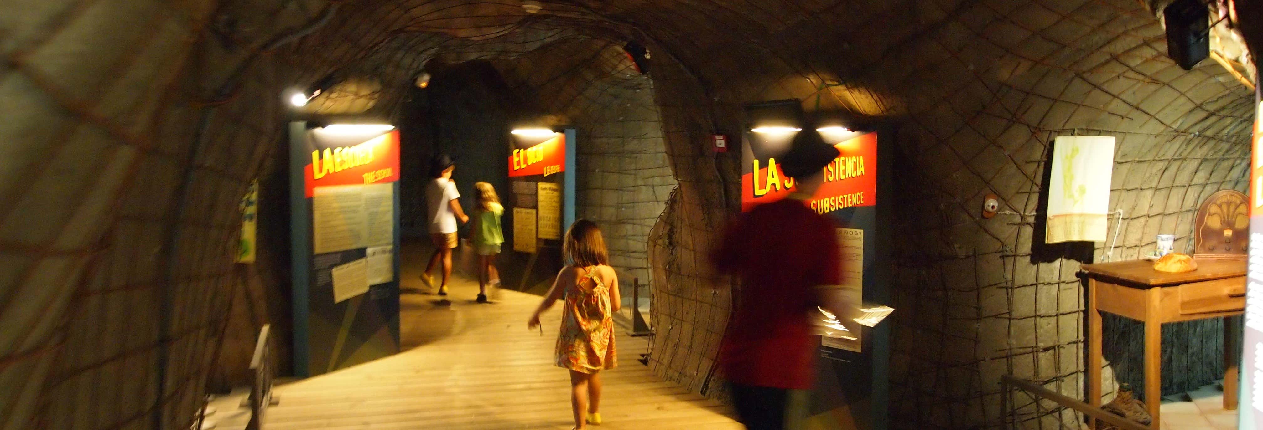 Entrada al Museo Refugio de la Guerra Civil