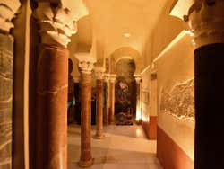 Sala templada de los baños califales