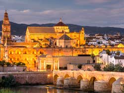 Panorámica de Córdoba al anochecer