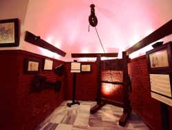 Aparatos de tortura empleados por la Inquisición