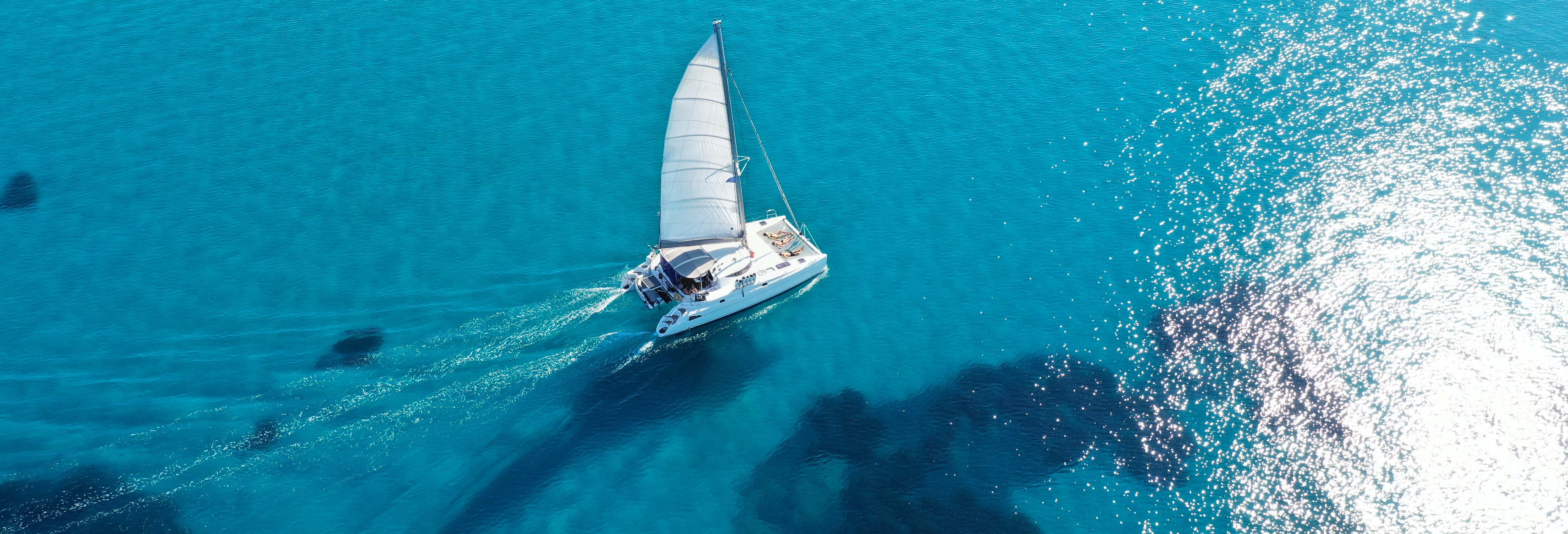 Passeio de catamarã pela Costa Brava
