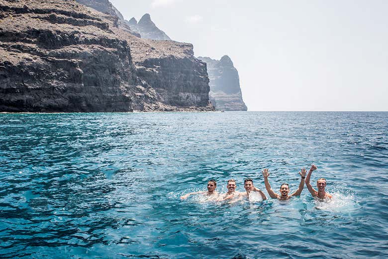 Desfrutando as águas da praia Güi Güi