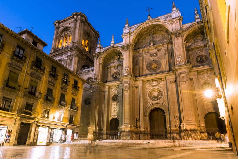 Paseo nocturno por Granada con degustación de tapas