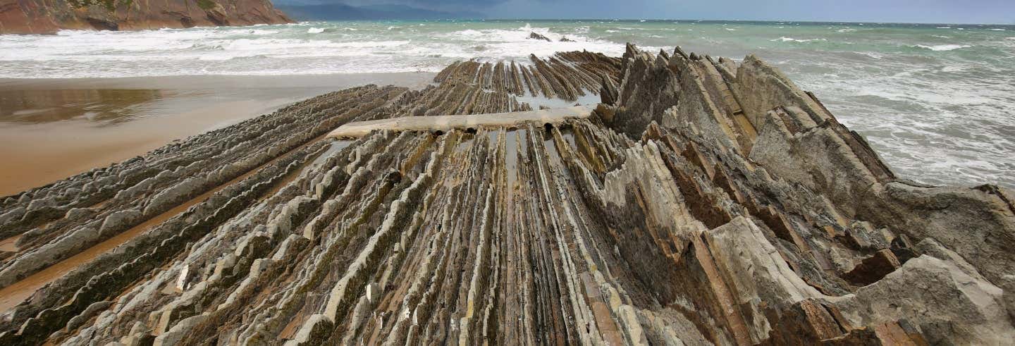 Excursión a los Flysch de Zumaya en barco