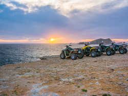 Nossos quadriciclos prontos para a ação