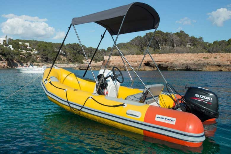 Conduzindo a zodiac sem carteira