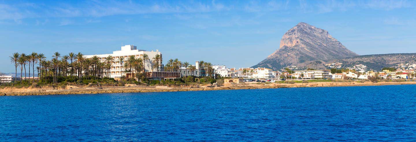 Paseo en catamarán por Jávea con barbacoa