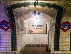 Binario della stazione della metro di Chamberí