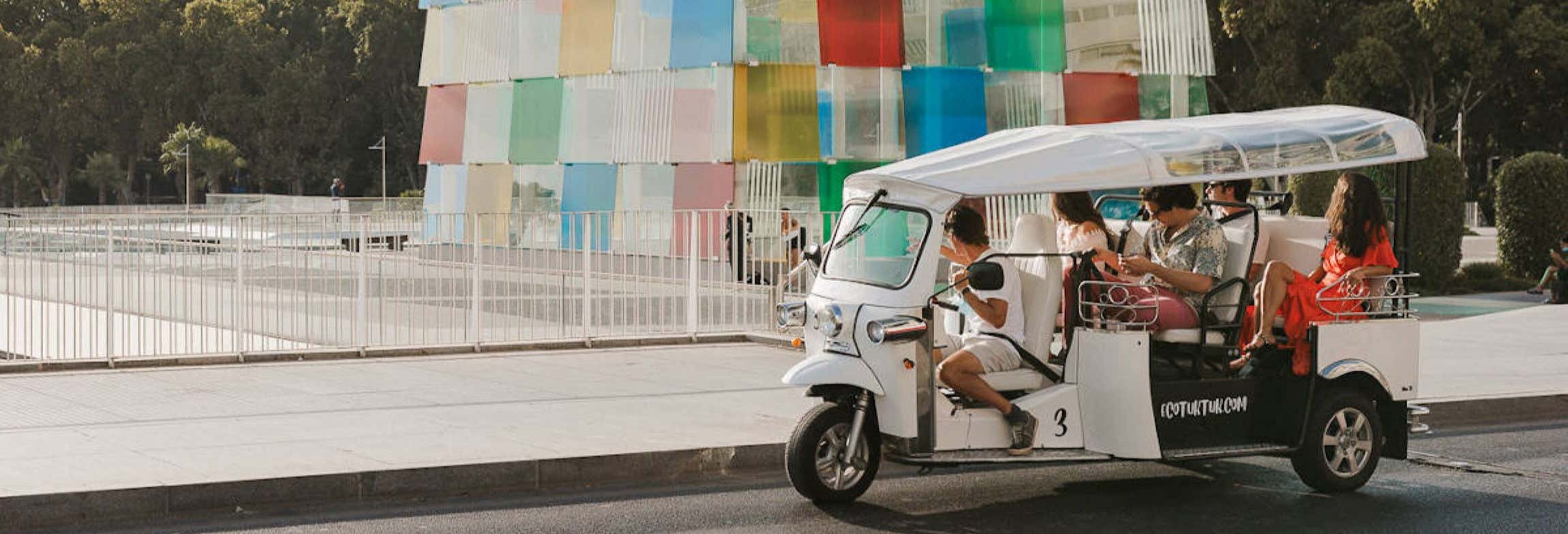 Tour en tuk tuk por Málaga