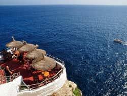 Cova d'en Xoroi, terraza