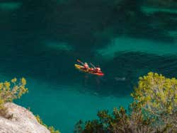 Sillonnez les eaux turquoises de Minorque