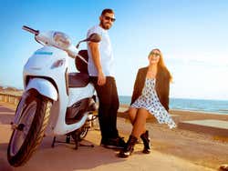 Descansando em uma paradisíaca praia menorquina