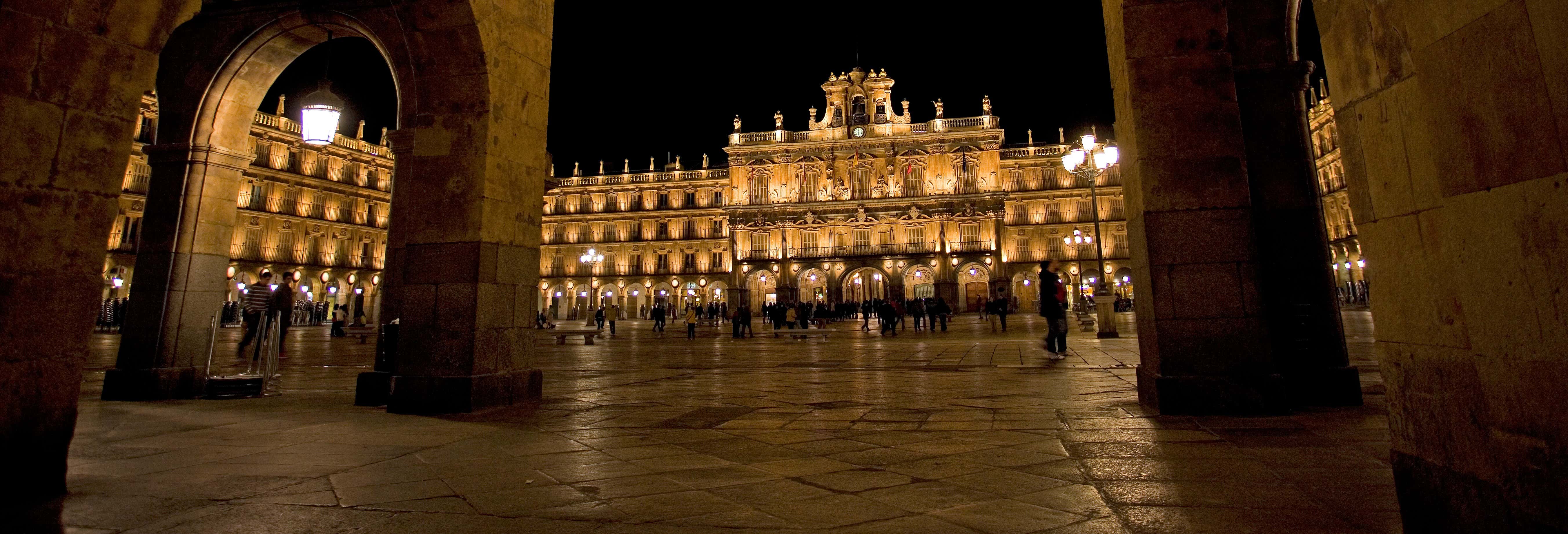 Tour por la Salamanca iluminada