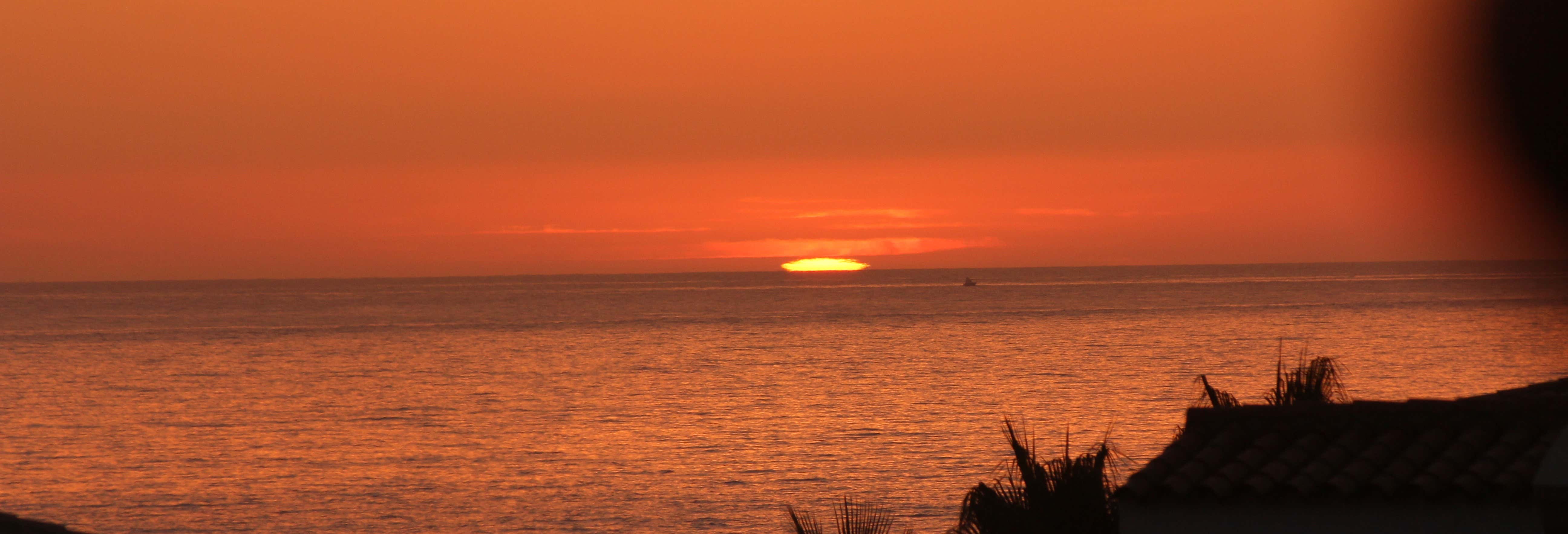 Balade en bateau au coucher de soleil