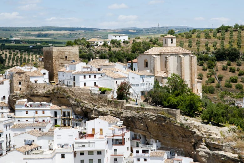 Curiosos pueblos de España situados en lugares sorprendentes Setenil