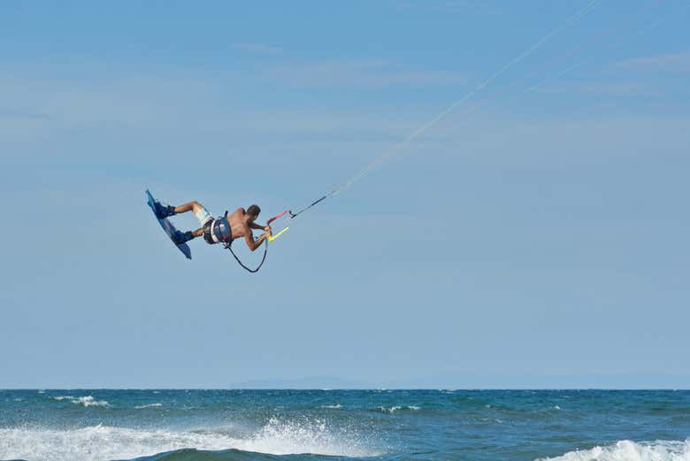 Curso de kitesurf de 2 días en Tarifa - Reserva en Civitatis.com