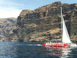 Passando pelas falésias de Los Gigantes