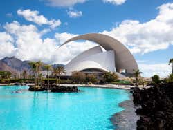 Auditorio desde el parque marítimo
