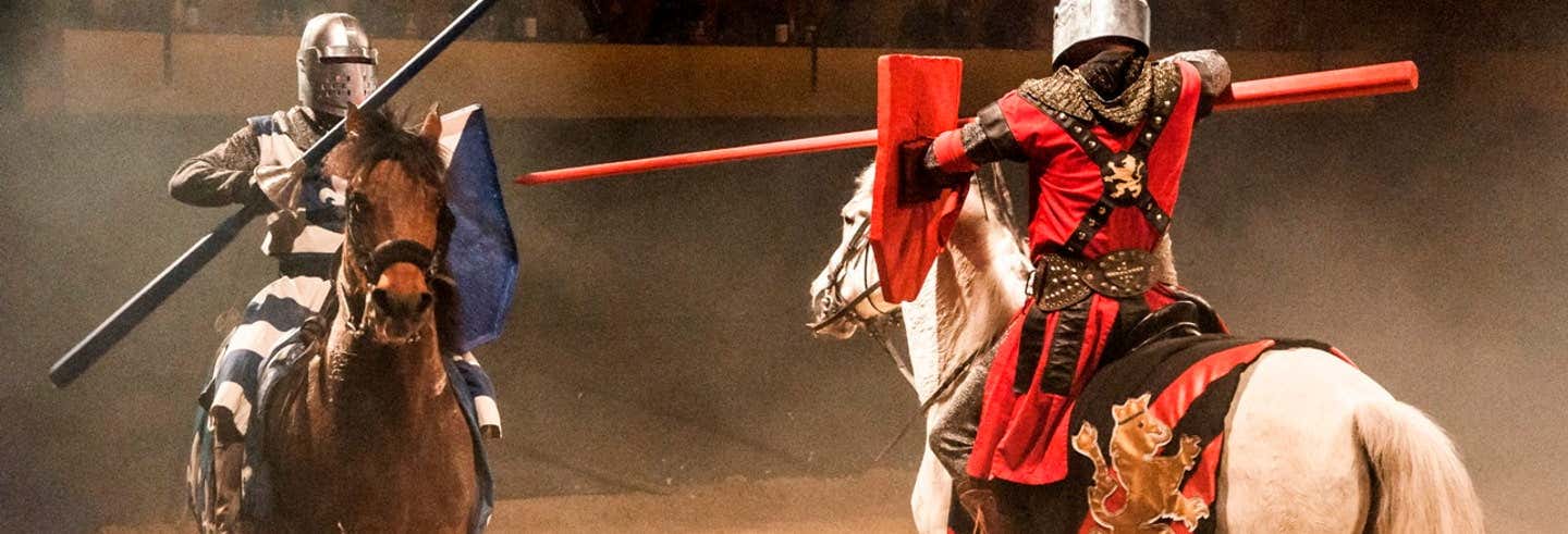 Cena con espectáculo en castillo medieval