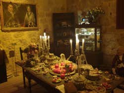 El monstruoso comedor del castillo