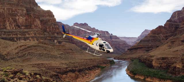 Entrada al Gran Cañón + Paseo en helicóptero y barco