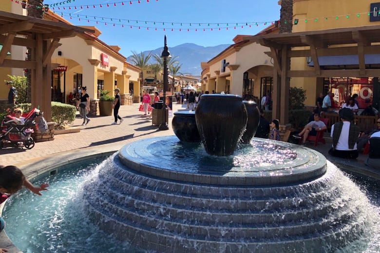 Palm Springs + Compras en los outlets desde Los Ángeles