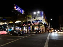 Night shopping in Los Angeles