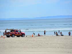 Des secouristes de Venice Beach