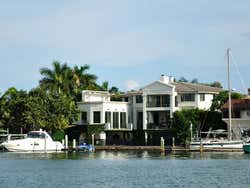 Biscayne Bay, Casa dos famosos em Miami